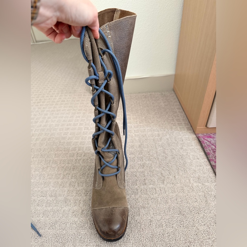 Sorel | Cate the Great Wedge Boot in Pebble - Picture 5 of 8